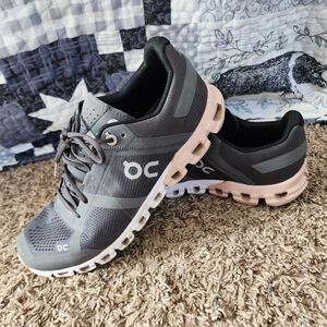 On Running Lightweight Casual Shoes